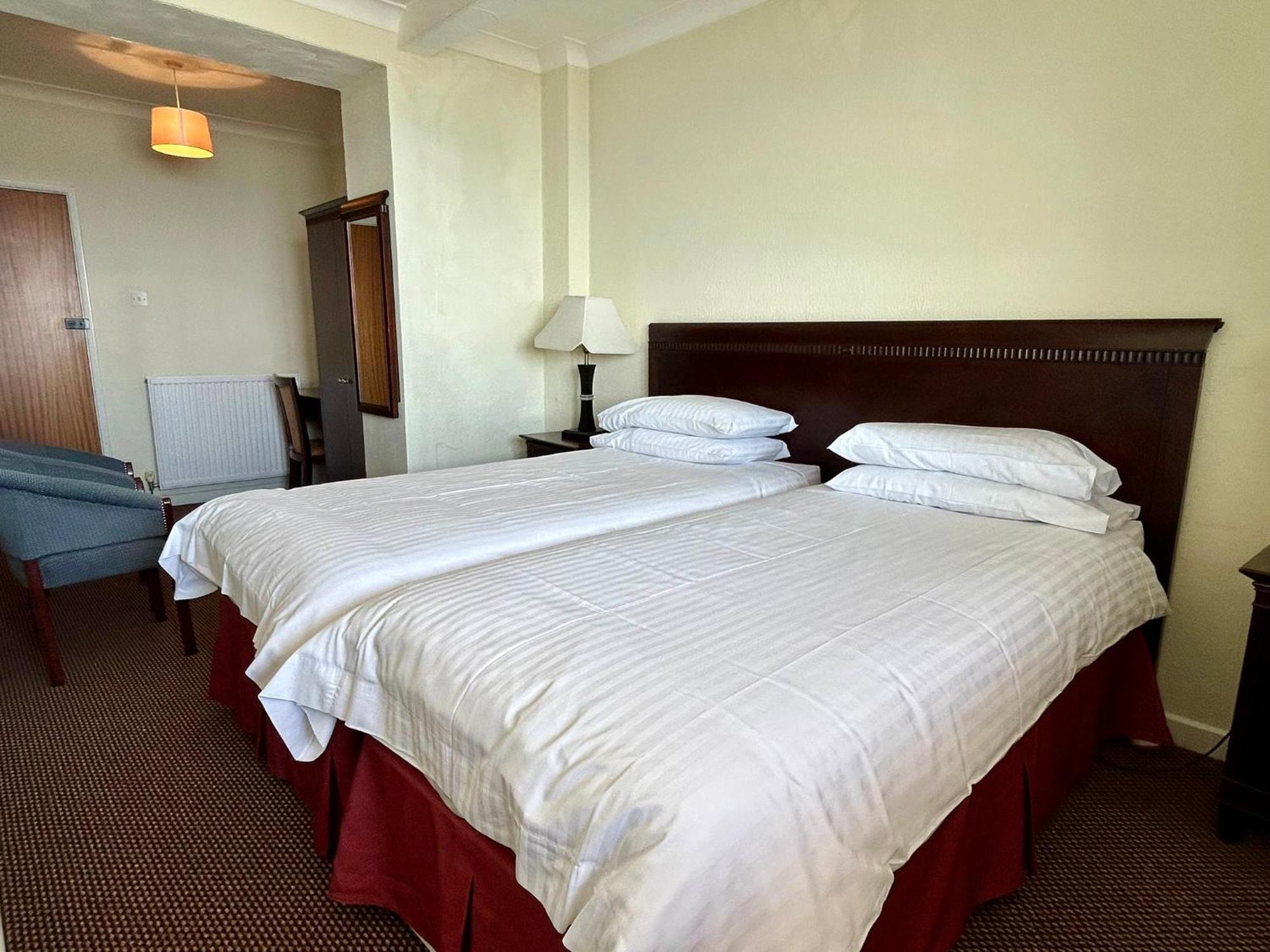Bay View - Seafront, Sandown - Free Car Ferry For Bookings Of 3 Or More Nights, Subject To Availability Kamer foto